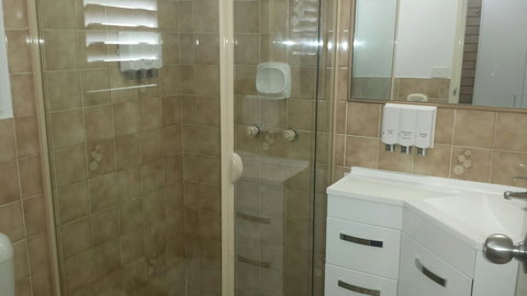 Chermside Motor Inn - New South Wales Tourism  3