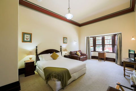 Petersons Armidale Winery & Guesthouse - New South Wales Tourism  6