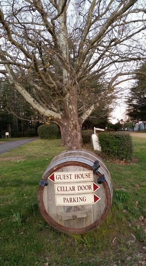 Petersons Armidale Winery & Guesthouse - New South Wales Tourism  1