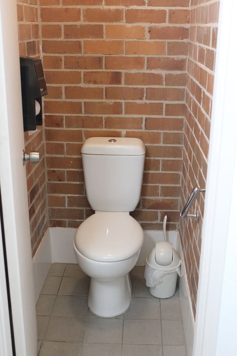 Acacia Motor Inn Armidale - New South Wales Tourism  6