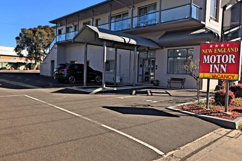 New England Motor Inn - New South Wales Tourism  6