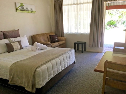 Alstonville Settlers Motel - New South Wales Tourism  6