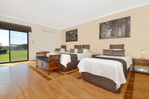 Sensational Heights Bed & Breakfast - New South Wales Tourism  6