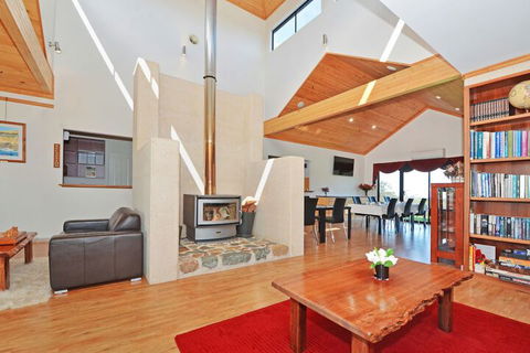 Sensational Heights Bed & Breakfast - New South Wales Tourism  5