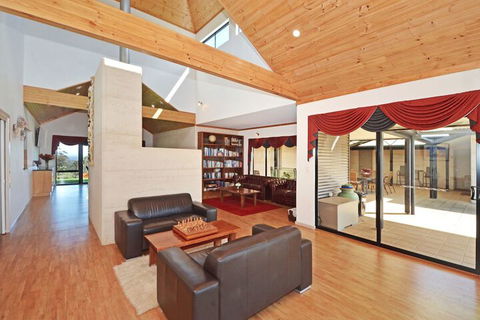 Sensational Heights Bed & Breakfast - New South Wales Tourism  3