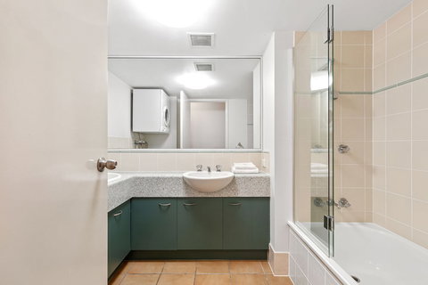 Kings Bay Apartments - New South Wales Tourism  5