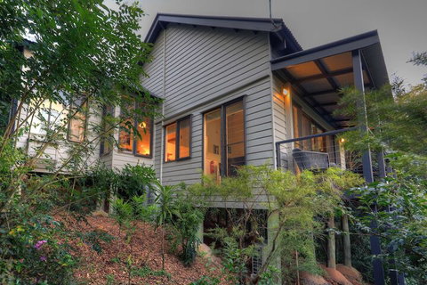 Montville Misty View Cottages - New South Wales Tourism  5