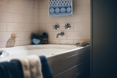 Strathbourne Accommodation Hamilton House - New South Wales Tourism  2