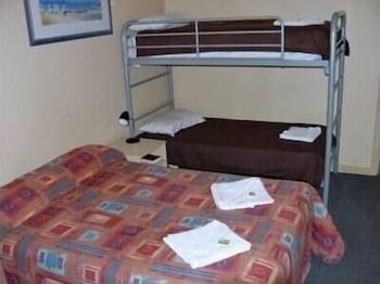 Jurien Bay Hotel - New South Wales Tourism  6