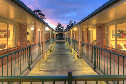 Bent Street Motor Inn - New South Wales Tourism  4