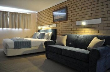 Edgewater Motel Ulladulla - New South Wales Tourism  4