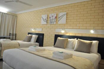 Edgewater Motel Ulladulla - New South Wales Tourism  5