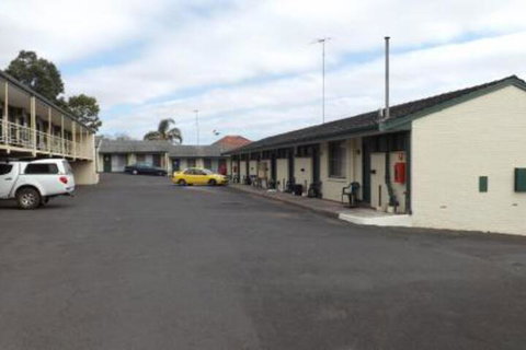 Collie Motel - New South Wales Tourism  6