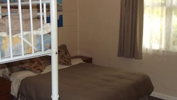 Lakes Entrance Holiday Units - New South Wales Tourism  6