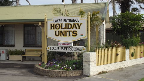 Lakes Entrance Holiday Units - New South Wales Tourism  3