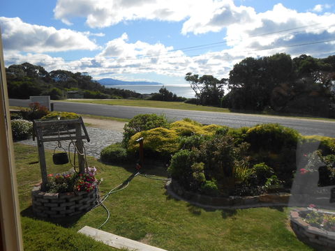Tidelines Of Bicheno - New South Wales Tourism  0