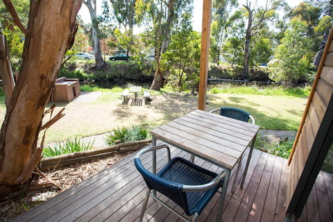 Lorne Foreshore Caravan Park - New South Wales Tourism  2