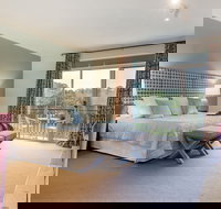 Mantons Creek Estate  Lodge - New South Wales Tourism 