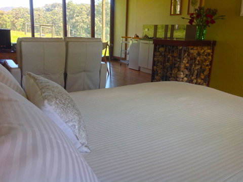Valley Farm Vineyard Cottages - New South Wales Tourism  3