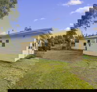 Giants Table and Cottages - New South Wales Tourism 