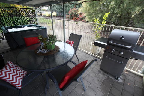 One Tree Bed & Breakfast - New South Wales Tourism  5