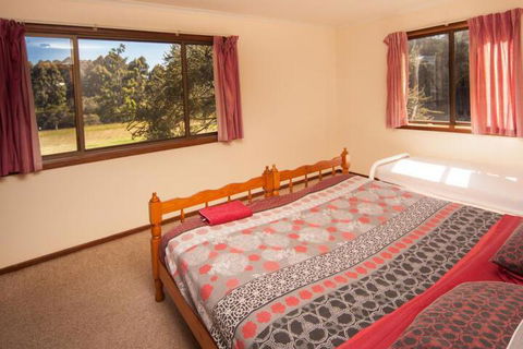 Billa Billa Farm Cottages - New South Wales Tourism  5