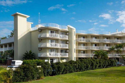 Cabarita Lake Apartments - New South Wales Tourism  1