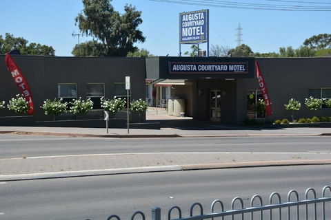 Augusta Courtyard Motel - New South Wales Tourism  1