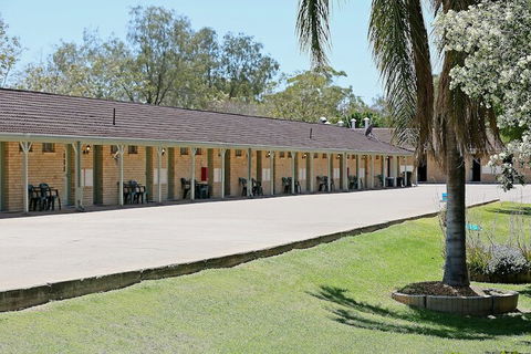 Burke And Wills Motor Inn - New South Wales Tourism  1