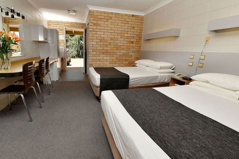 Burke And Wills Motor Inn - New South Wales Tourism  7