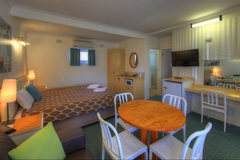 Bermagui Motor Inn - New South Wales Tourism  5