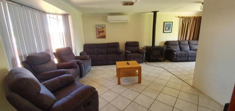 Pinjarra Caravan Park & Cabins - New South Wales Tourism  4