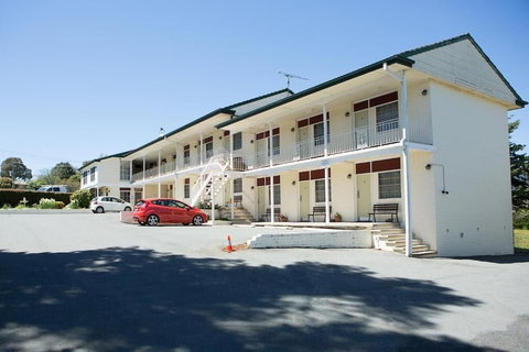 Colonial Lodge Motor Inn Yass - New South Wales Tourism  4