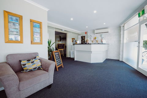 Artesian Spa Motel - New South Wales Tourism  5