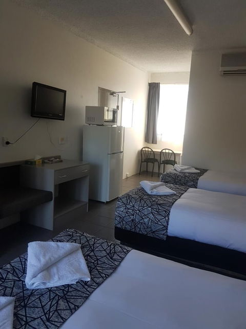 Park Drive Motel - New South Wales Tourism  5