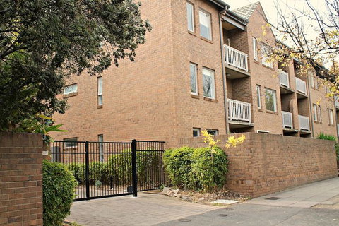 Adelaide Dresscircle Apartments Archer Street - New South Wales Tourism  5