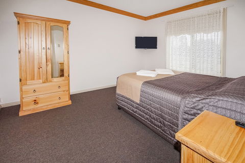 Black Gold Motel - New South Wales Tourism  3