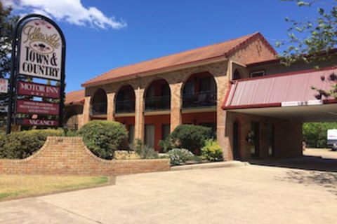 Idlewilde Town & Country Motor Inn - New South Wales Tourism  0