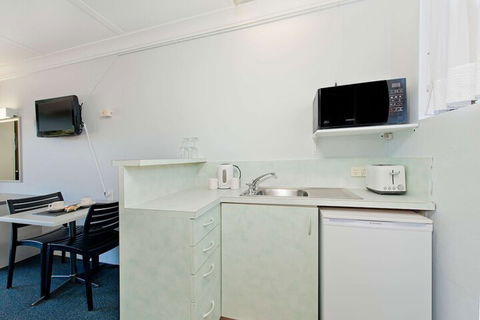 Haven Waters Motel & Apartments - New South Wales Tourism  4