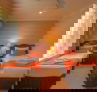 Endeavour Court Motor Inn - New South Wales Tourism 