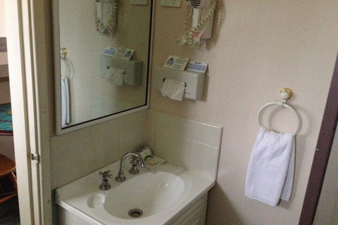 Taree Country Motel - New South Wales Tourism  3