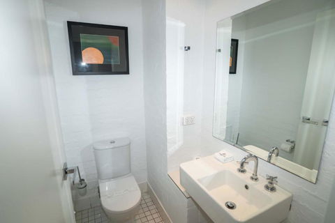 Myuna Holiday Apartments - New South Wales Tourism  4