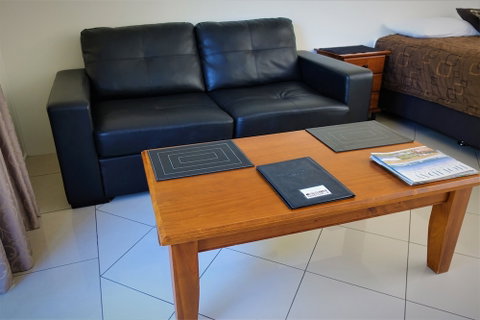 Pacific Palms Motor Inn - New South Wales Tourism  6