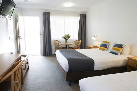 Rockpool Motor Inn - New South Wales Tourism  6
