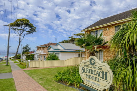 Mollymook Surfbeach Motel And Apartments - New South Wales Tourism  0