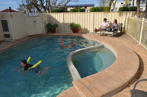 Mollymook Surfbeach Motel And Apartments - New South Wales Tourism  1