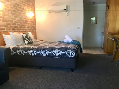 Paddle Wheel Motel - New South Wales Tourism  4