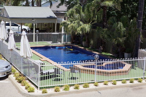 Paddle Wheel Motel - New South Wales Tourism  2