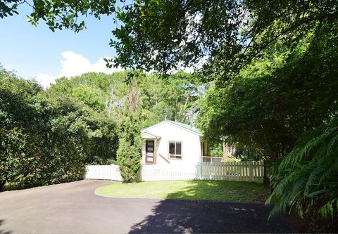 Apple Tree Cottage & Studio - New South Wales Tourism  0