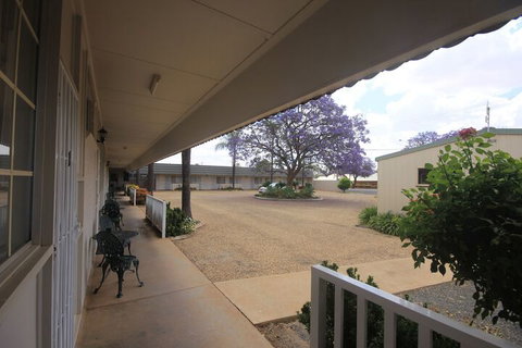 Aromet Motor Inn - New South Wales Tourism  1